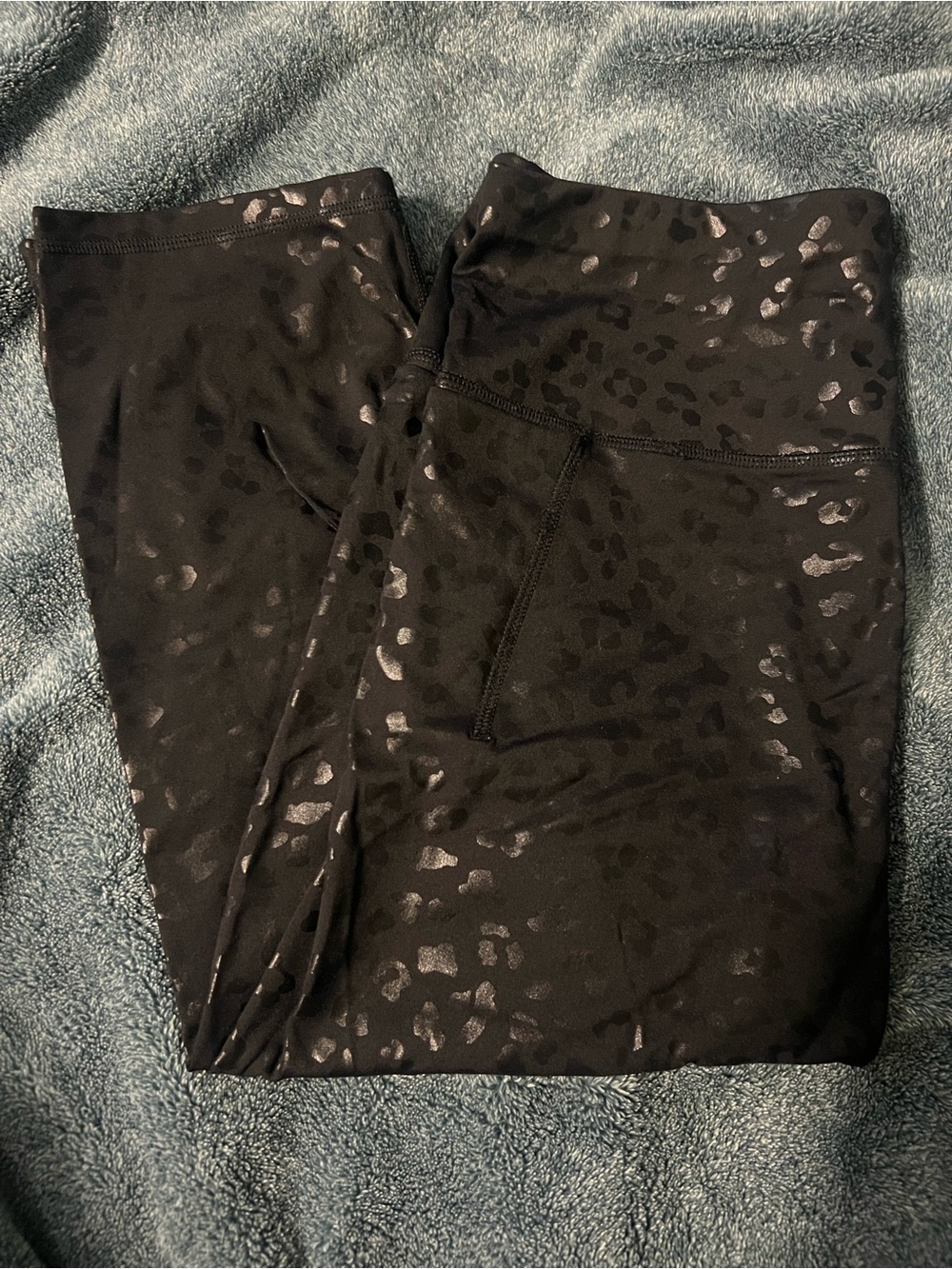 Black Shimmer Leopard Print Leggings capris